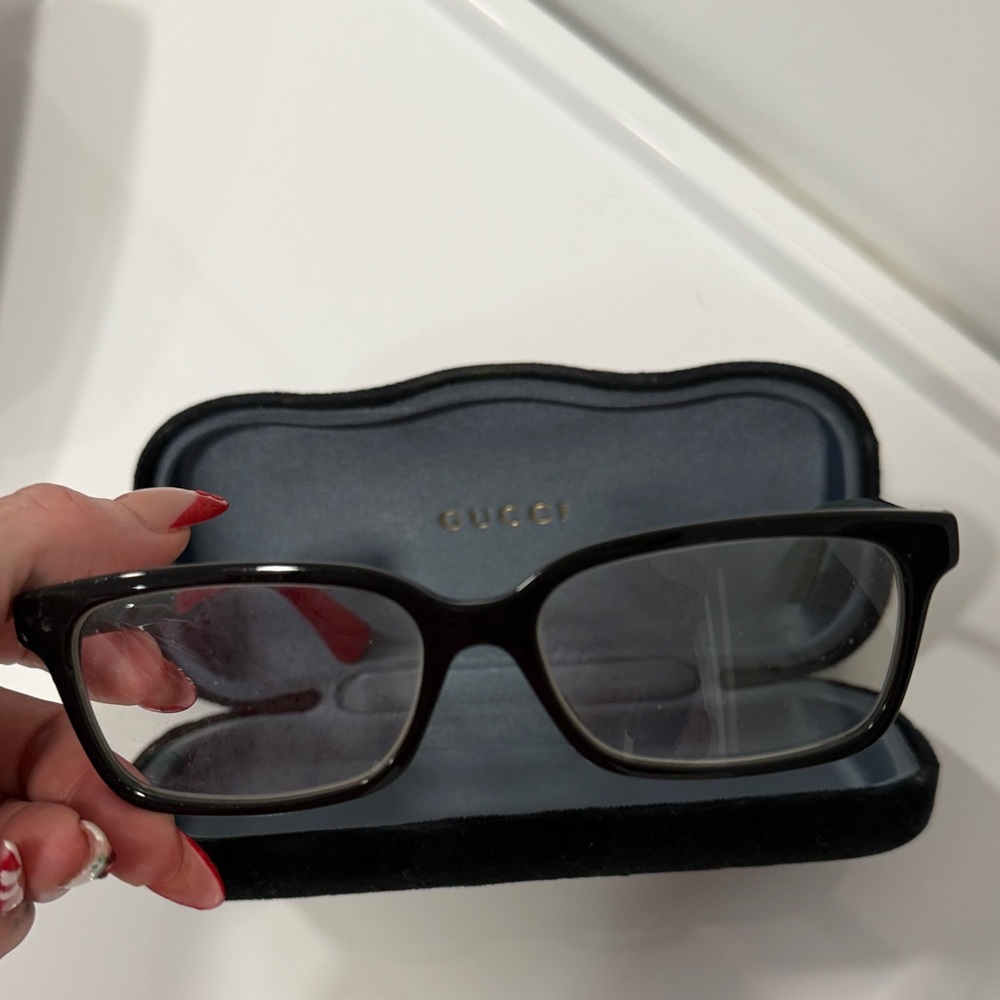Gucci Women's Elegant Black Glasses